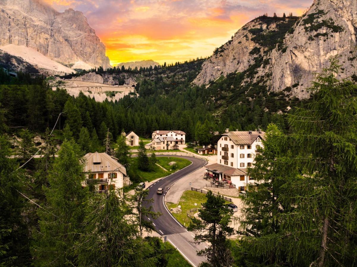 Hotel Al Sasso Di Stria Andraz Εξωτερικό φωτογραφία