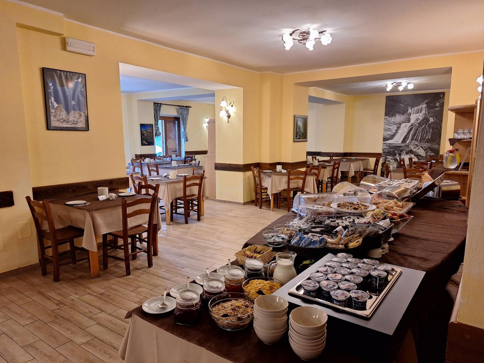 Hotel Al Sasso Di Stria Andraz Εξωτερικό φωτογραφία